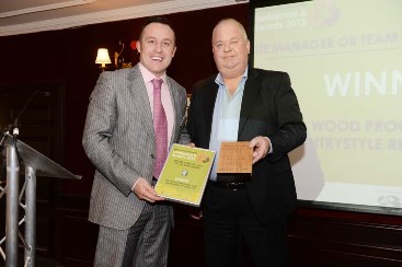 (l-r) Countrystyle operations director Jamie Houston receives the firm's award from CBI Europe's Laurens Veer